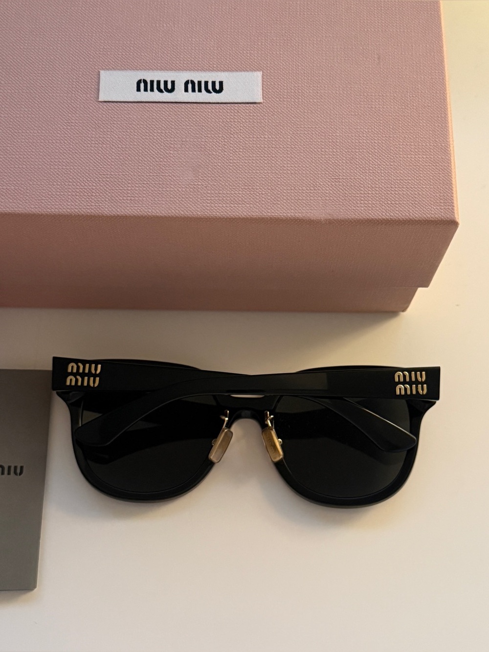 MIU MIU Black Gold Logo Sunglasses SMUOIZ [Black]